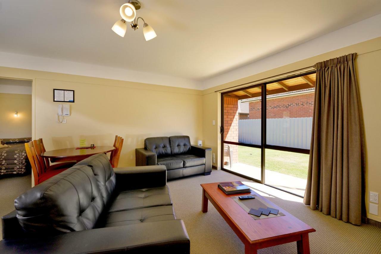 Mosgiel Regency Motel מראה חיצוני תמונה